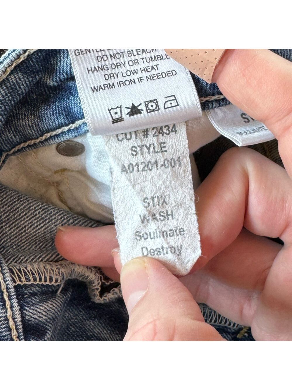 AMO Stix in Soulmate Destroy Jeans Distressed Light Wash Denim Size 27 - Picture 7 of 7